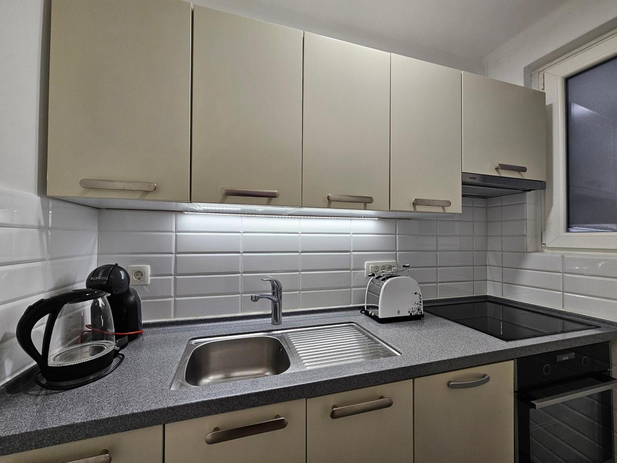 Charming Apartment Laura Tour As Ljubljana By Town Hall Bagian luar foto