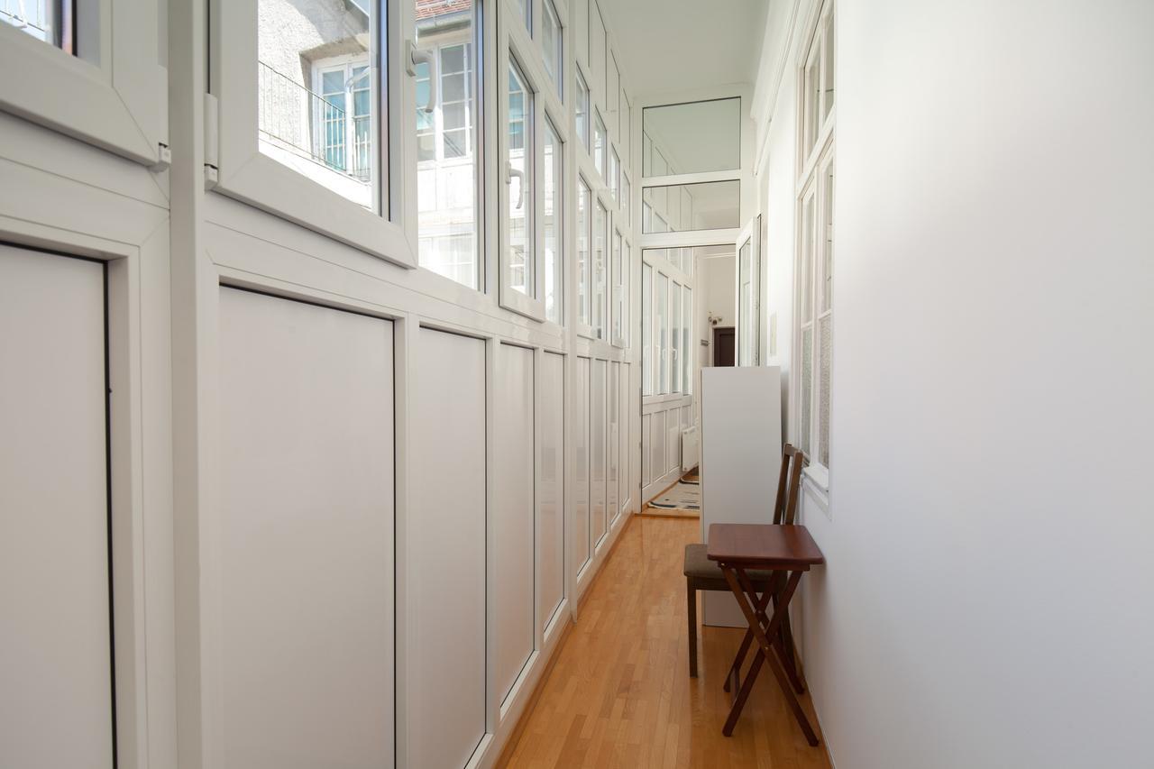 Charming Apartment Laura Tour As Ljubljana By Town Hall Bagian luar foto